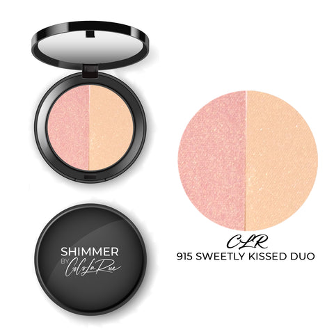 702 Shimmer Pressed Powder takes shine very seriously—so much so that it delivers up to 12 hours of coverage